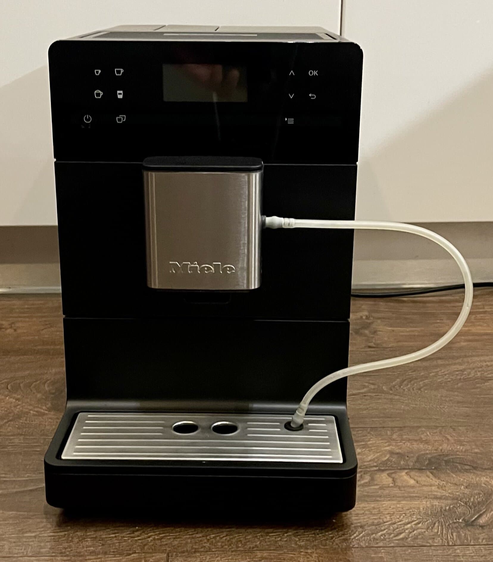 Кавомашина Miele CM 5300/1