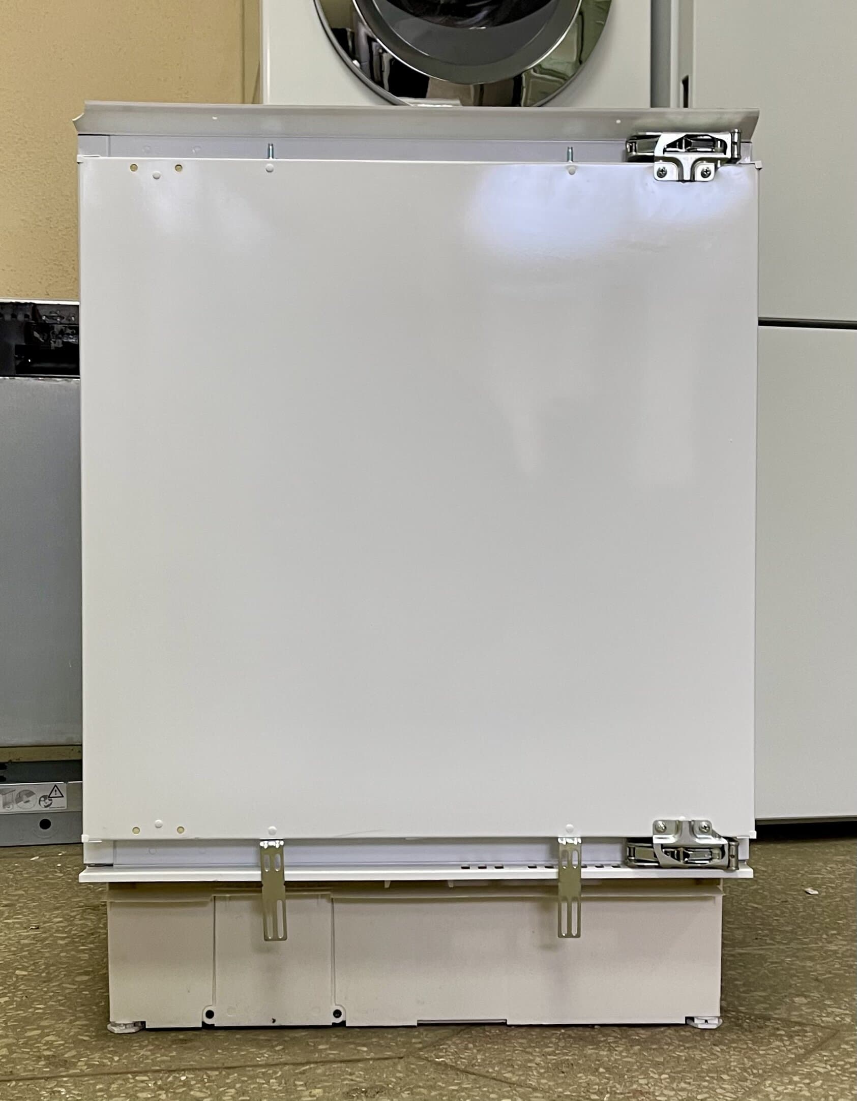 Вбудований холодильник Whirlpool ARG 913 1