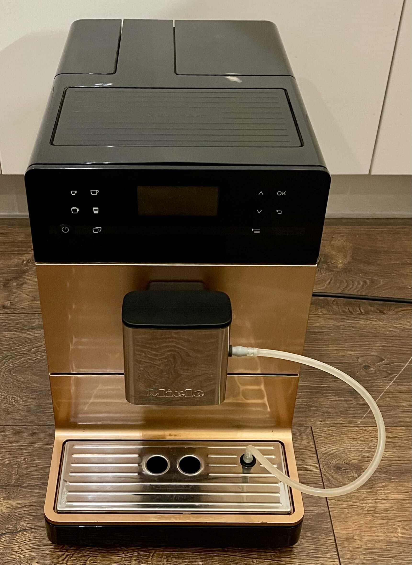 Кавомашина Miele CM 5500