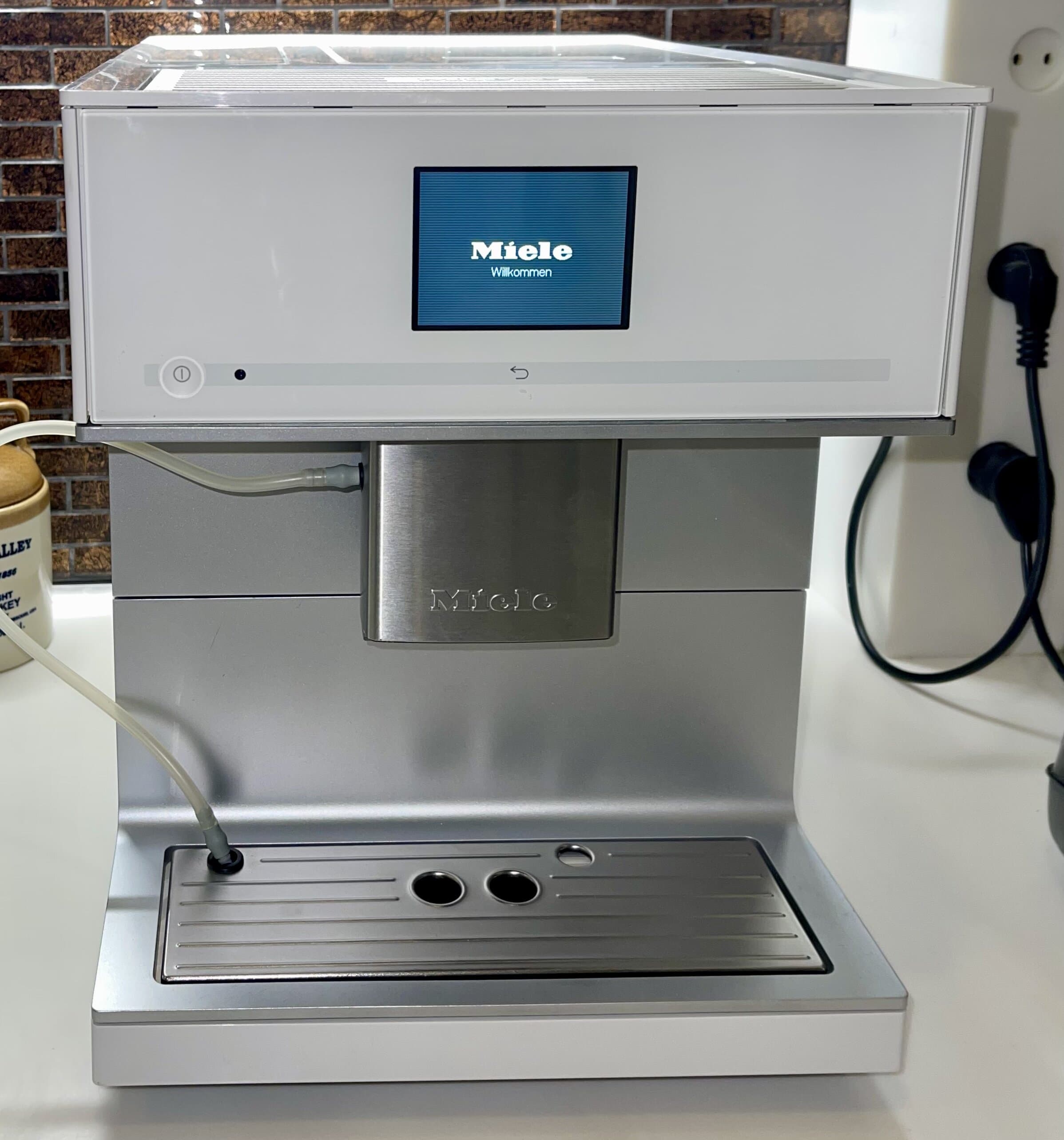 Кавомашина Miele CM 7300