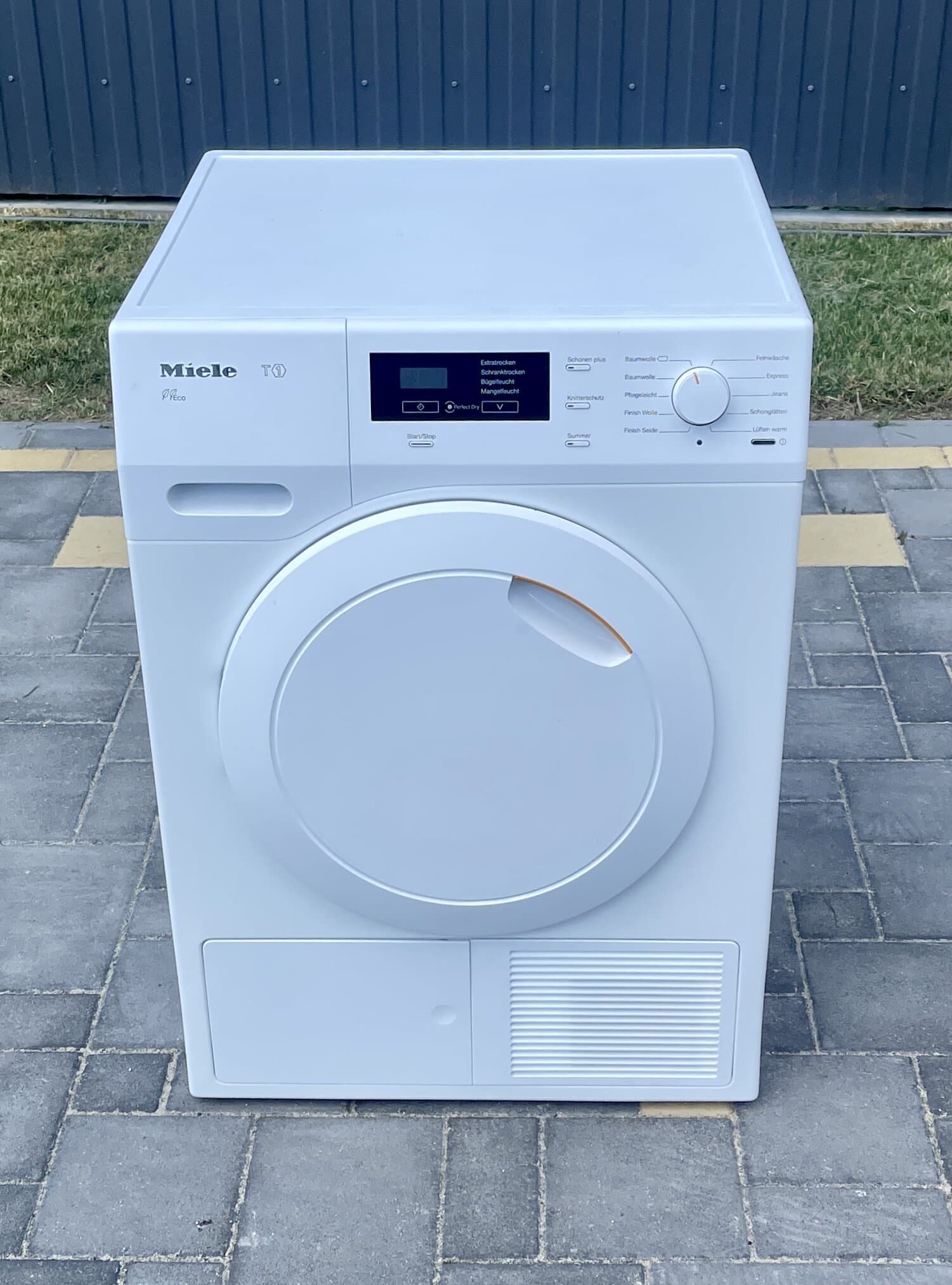 Сушильна машина Miele TKB 650 WP Eco
