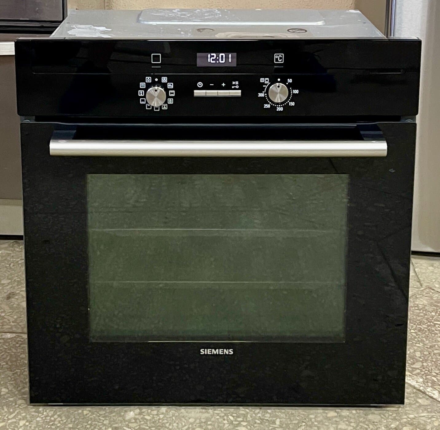 Вбудована духова шафа Siemens HB73G4640S