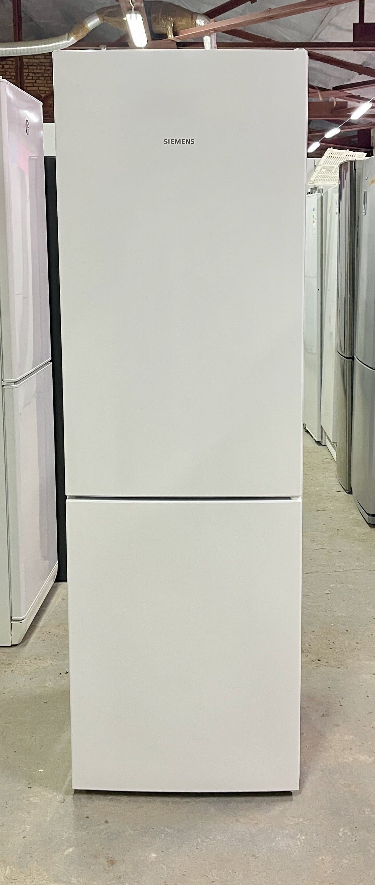 Холодильник Siemens KG36VNW20/10