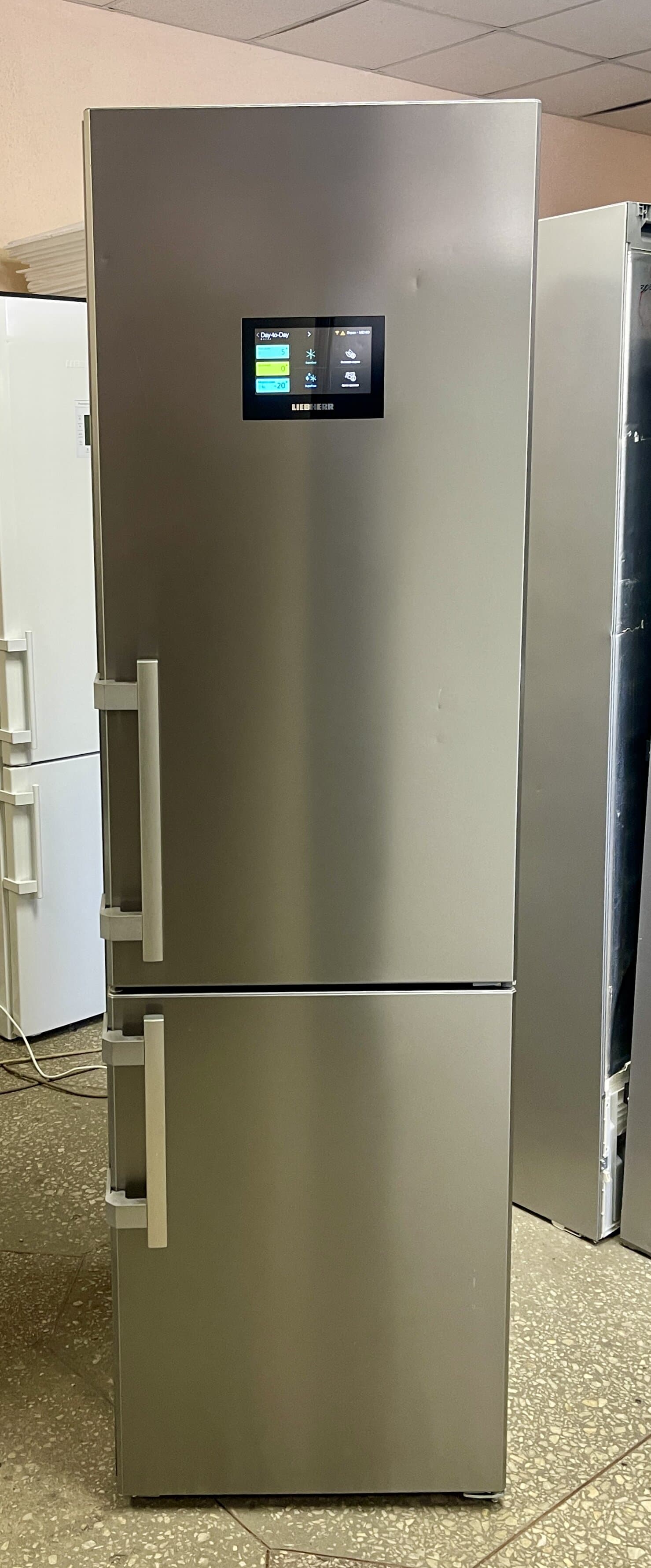 Холодильник Liebherr CBNies 4858