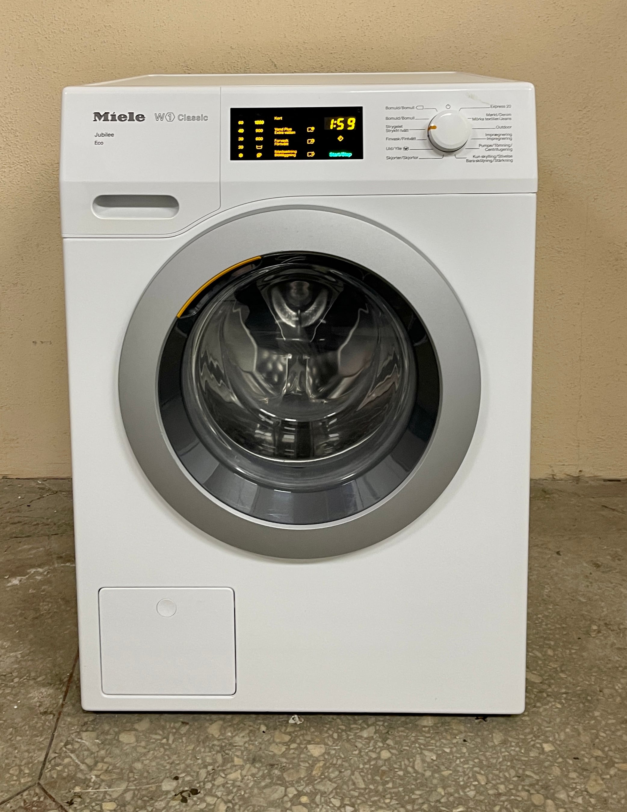 Пральна машина Miele WDB035 — фото 1