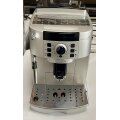kavomashina-delonghi-ecam-22-110-sb
